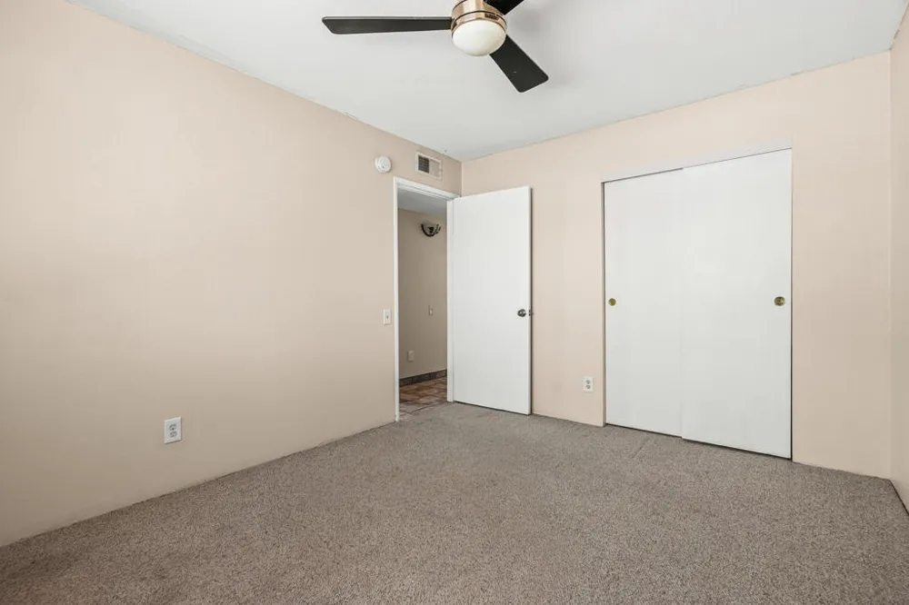 1351 E Luna Way Palm Springs, CA 92262