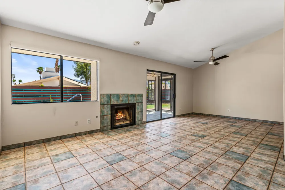 1351 E Luna Way Palm Springs, CA 92262