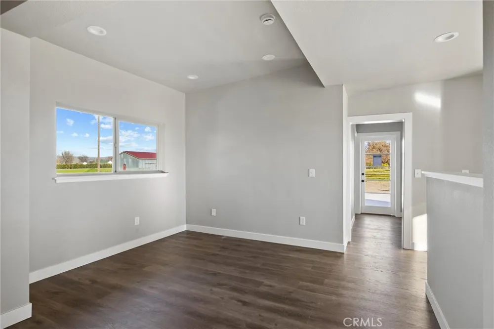 25245 2nd Avenue Los Molinos, CA 96055