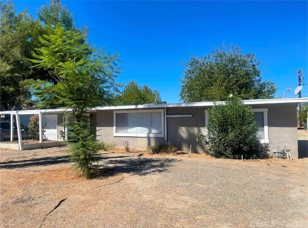 588 S Rosario Ave San Jacinto, CA 92583