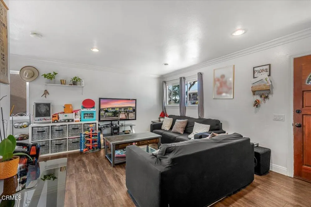 1844 Macarthur Place Oxnard, CA 93033