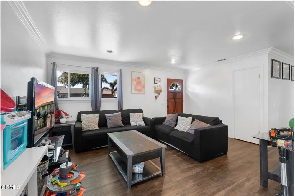 1844 Macarthur Place Oxnard, CA 93033