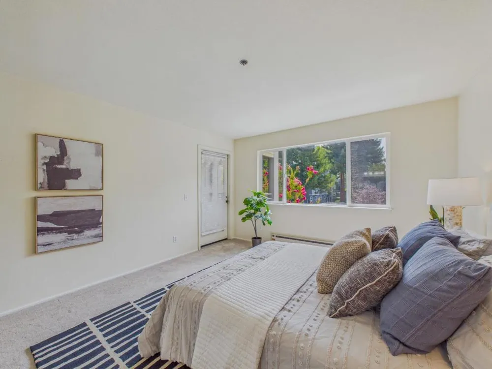 1271 Poplar Avenue #209 Sunnyvale, CA 94086