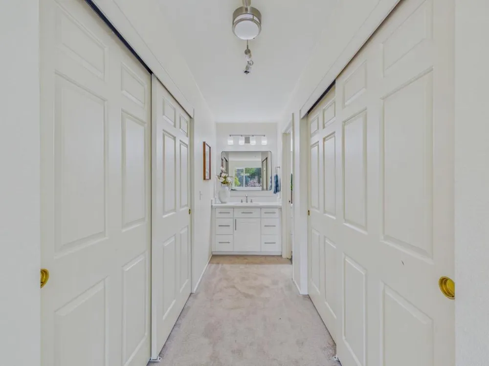 1271 Poplar Avenue #209 Sunnyvale, CA 94086