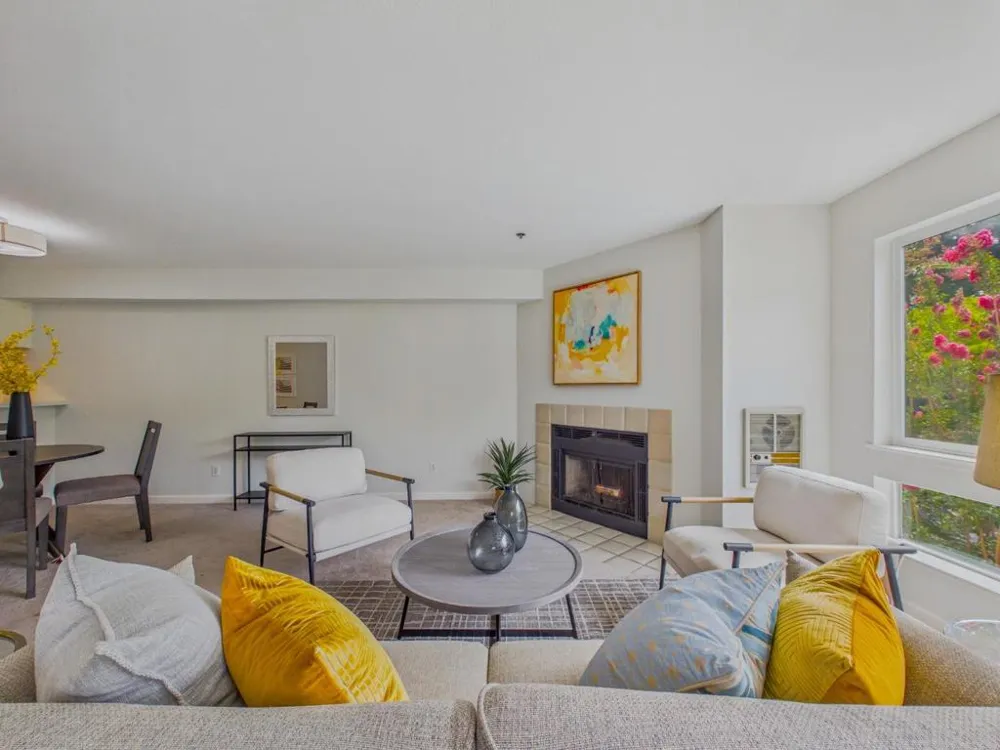 1271 Poplar Avenue #209 Sunnyvale, CA 94086