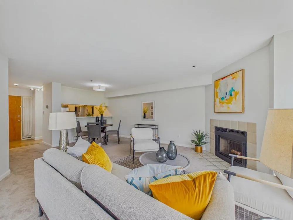 1271 Poplar Avenue #209 Sunnyvale, CA 94086