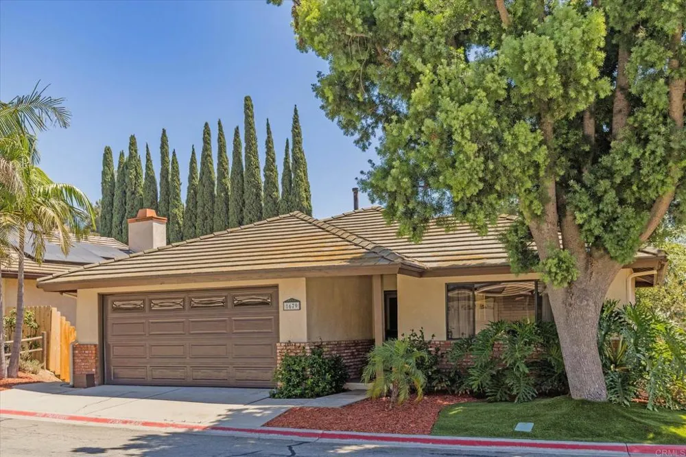 1679 Madrone Glen Escondido, CA 92027