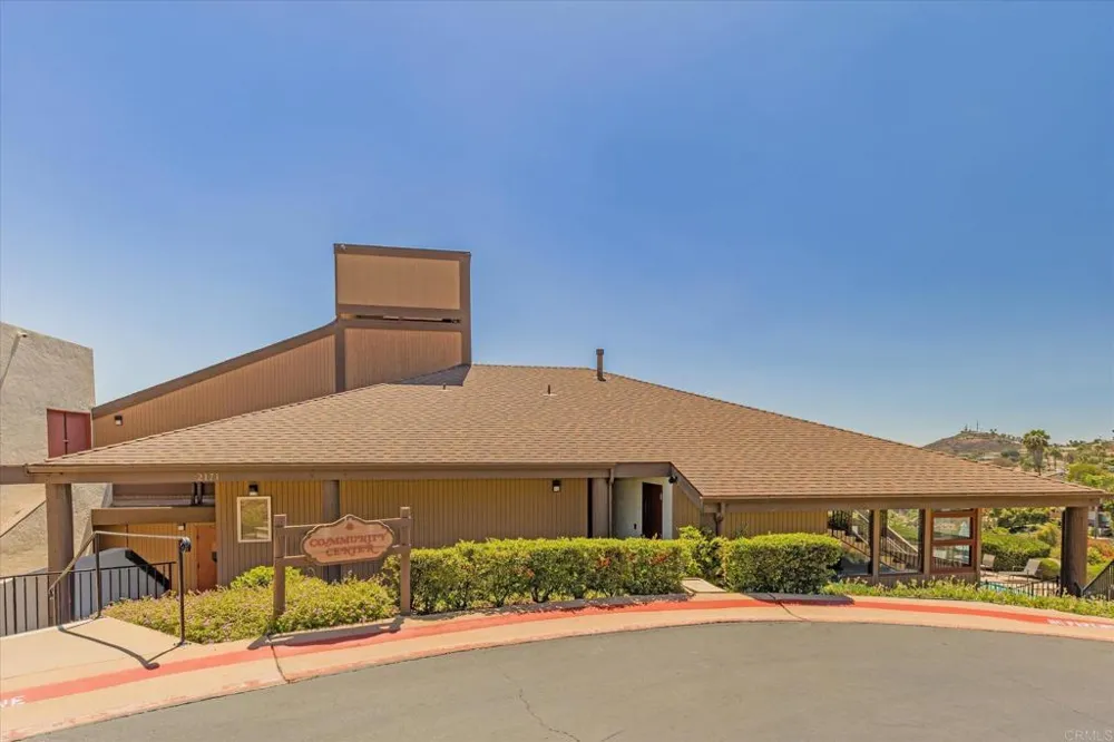 1679 Madrone Glen Escondido, CA 92027