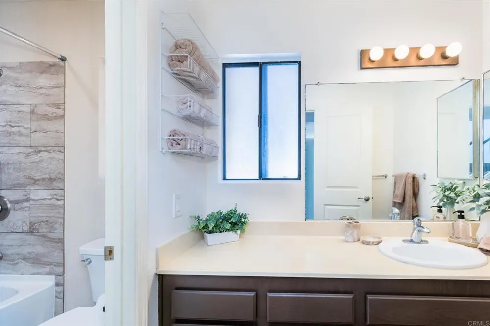 1679 Madrone Glen Escondido, CA 92027