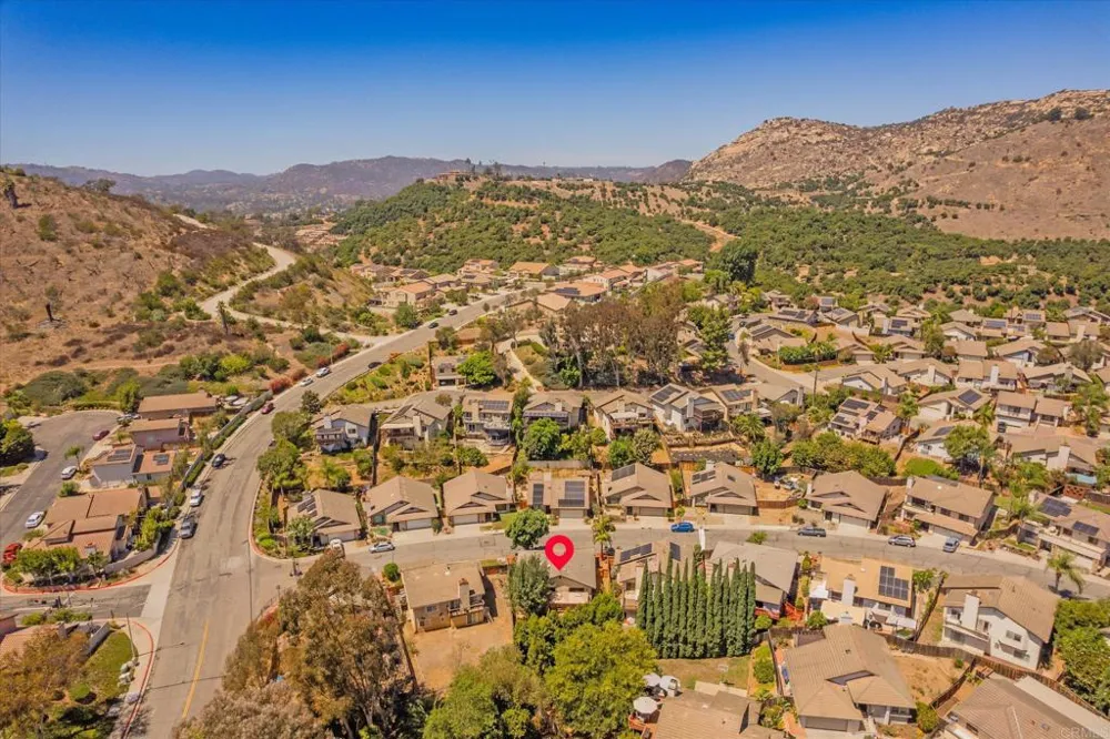 1679 Madrone Glen Escondido, CA 92027