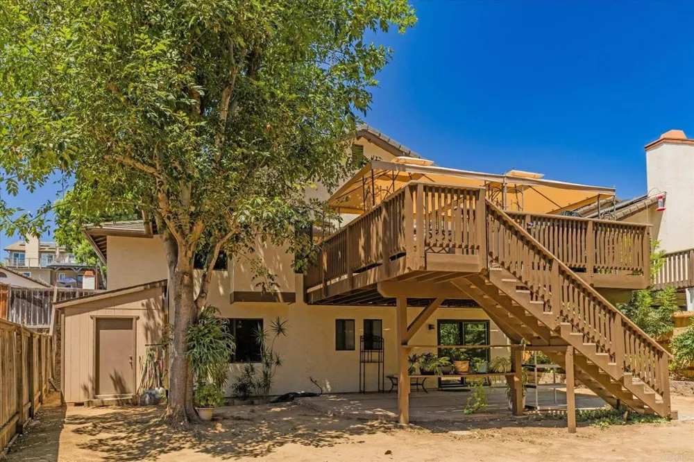 1679 Madrone Glen Escondido, CA 92027