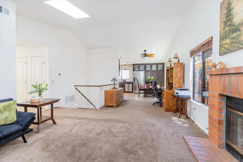 1679 Madrone Glen Escondido, CA 92027
