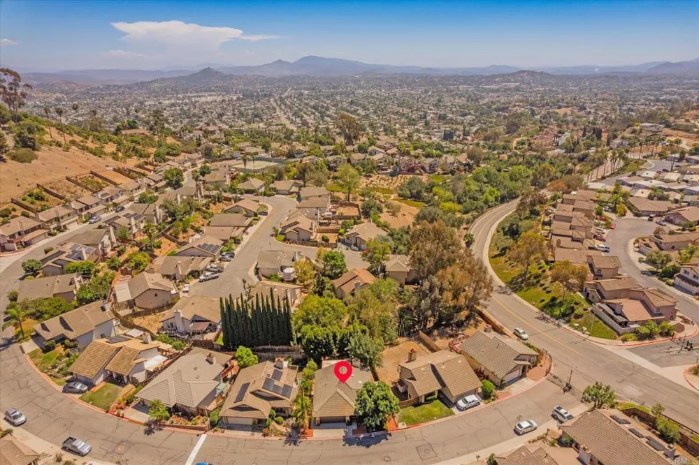 1679 Madrone Glen Escondido, CA 92027