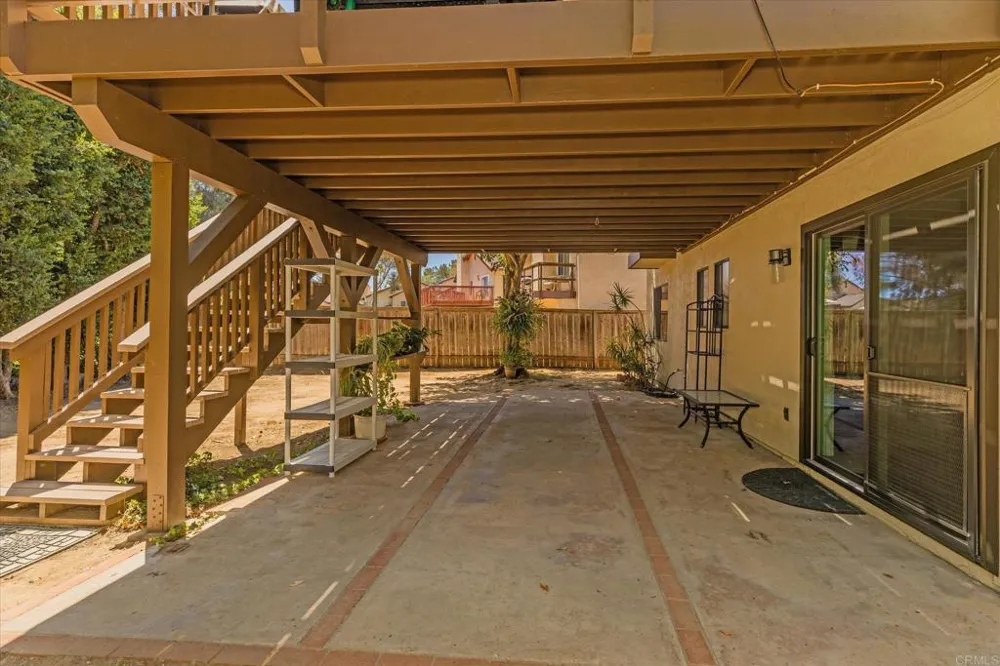 1679 Madrone Glen Escondido, CA 92027
