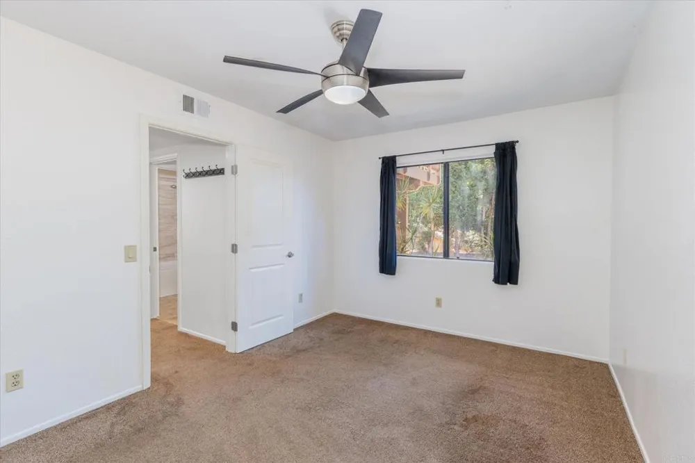 1679 Madrone Glen Escondido, CA 92027