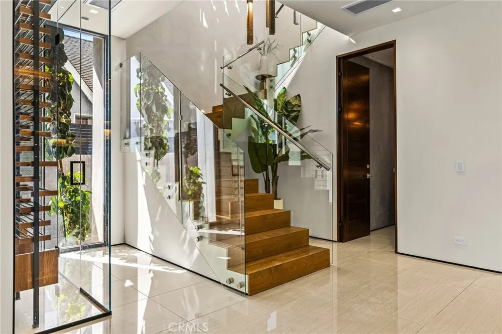 6517 Colgate Avenue Los Angeles, CA 90048