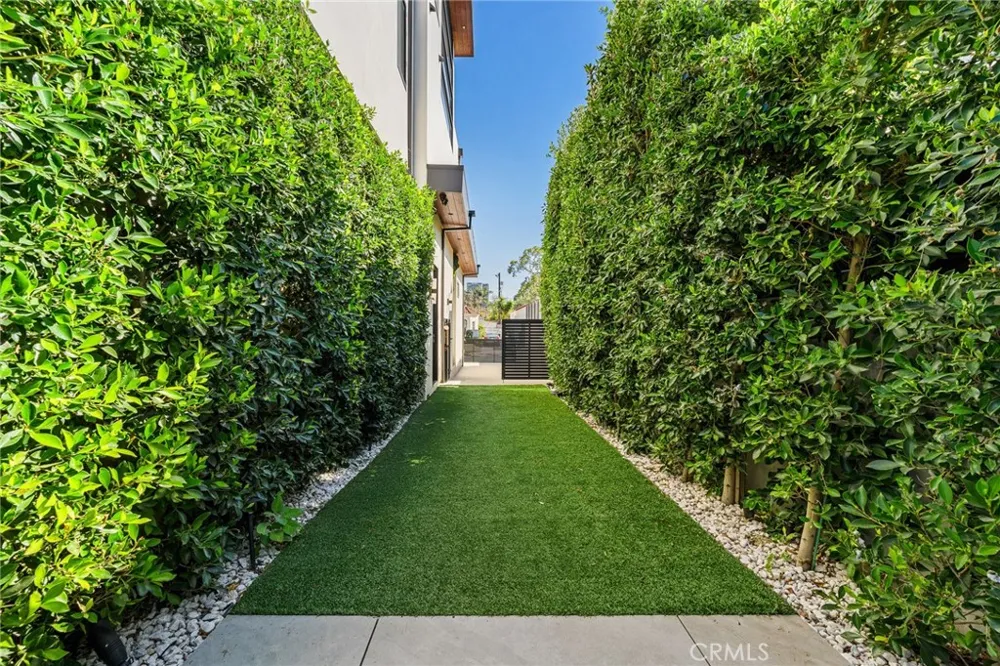 6517 Colgate Avenue Los Angeles, CA 90048