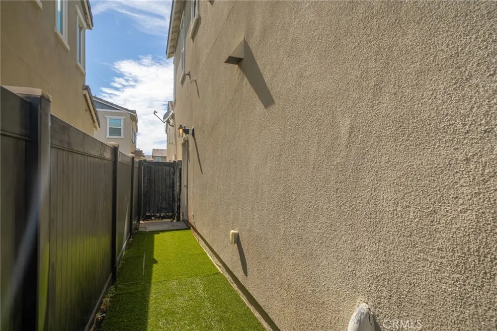 1606 Pear Tree Place Upland, CA 91784