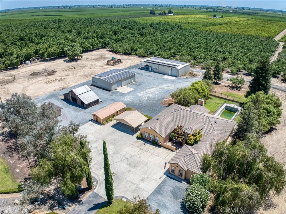 13715 E Nebraska Kingsburg, CA 93631