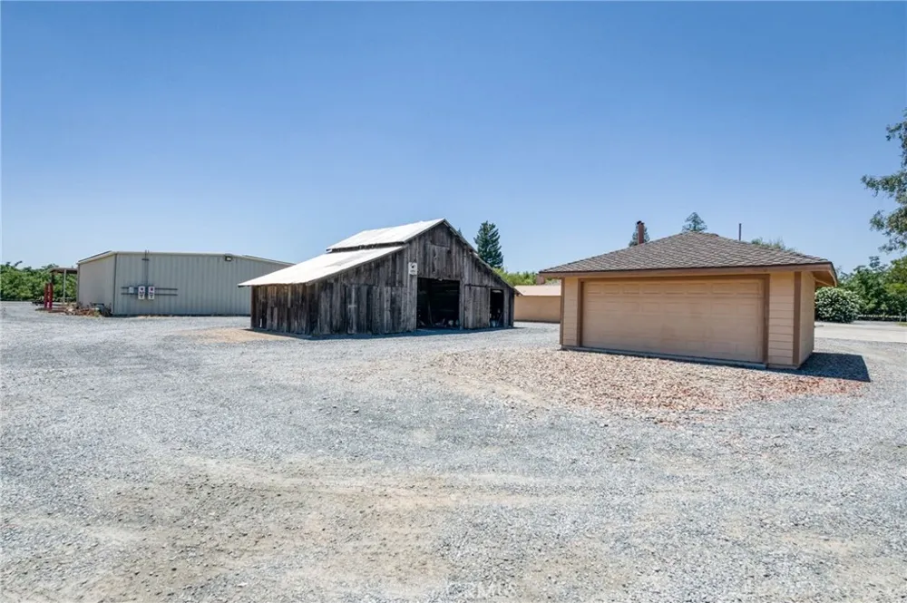 13715 E Nebraska Kingsburg, CA 93631