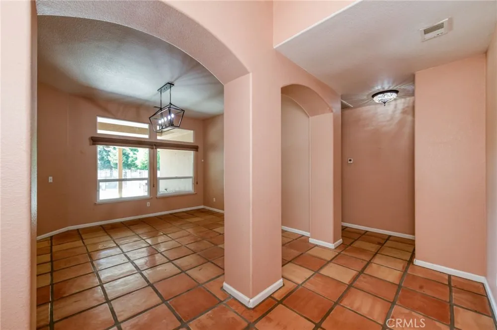 13715 E Nebraska Kingsburg, CA 93631