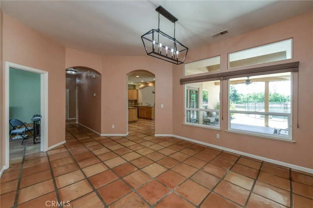 13715 E Nebraska Kingsburg, CA 93631