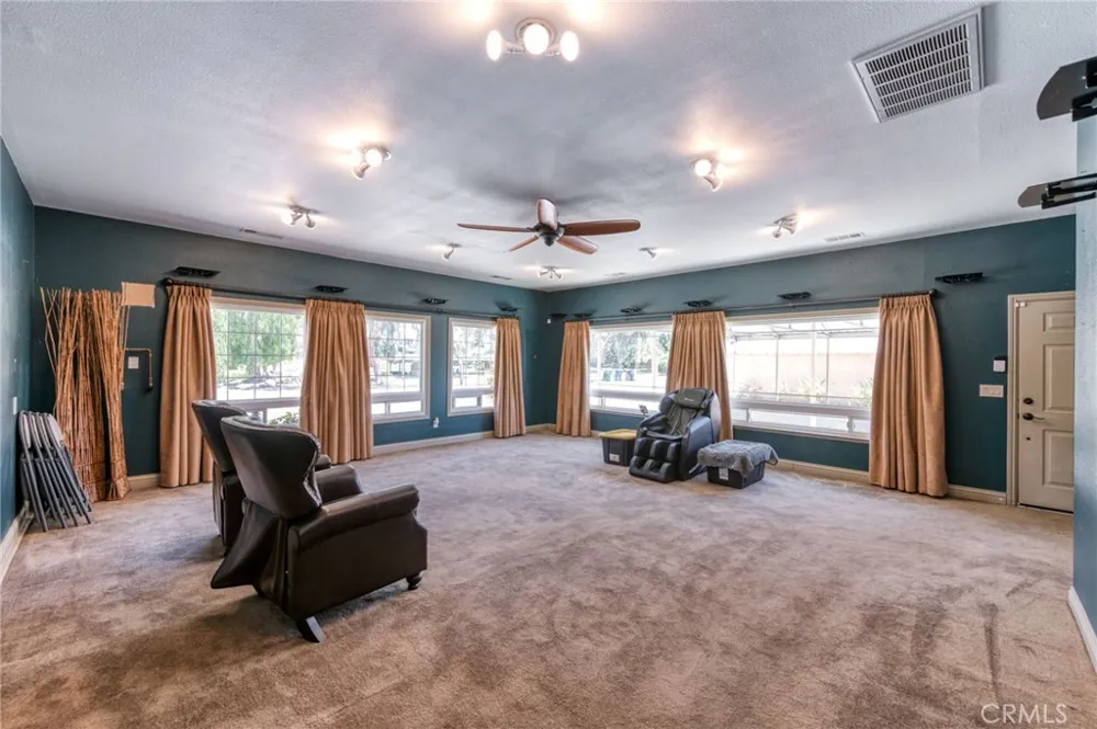13715 E Nebraska Kingsburg, CA 93631
