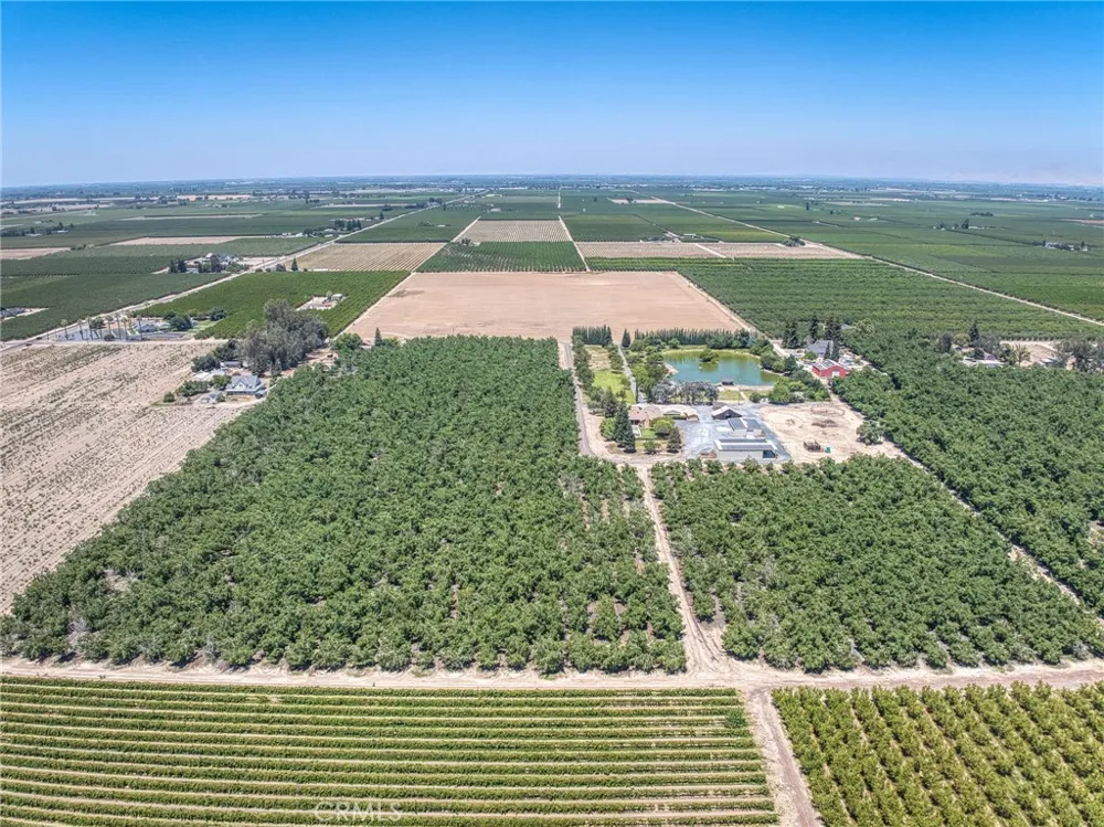 13715 E Nebraska Kingsburg, CA 93631