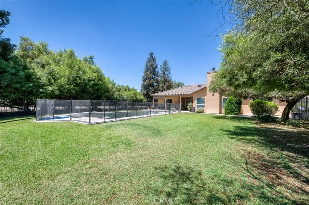 13715 E Nebraska Kingsburg, CA 93631