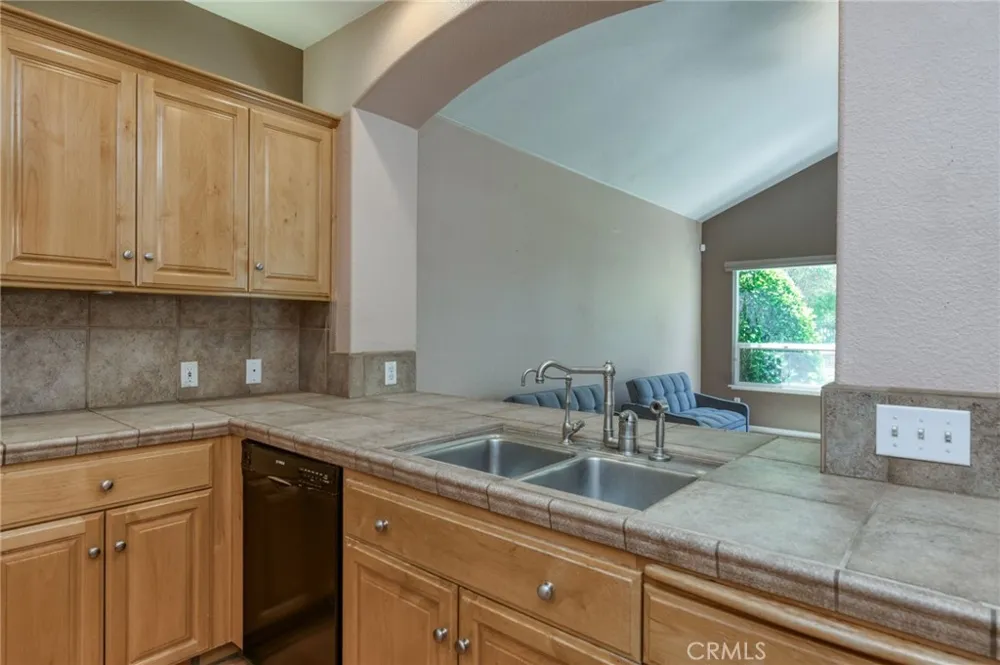 13715 E Nebraska Kingsburg, CA 93631