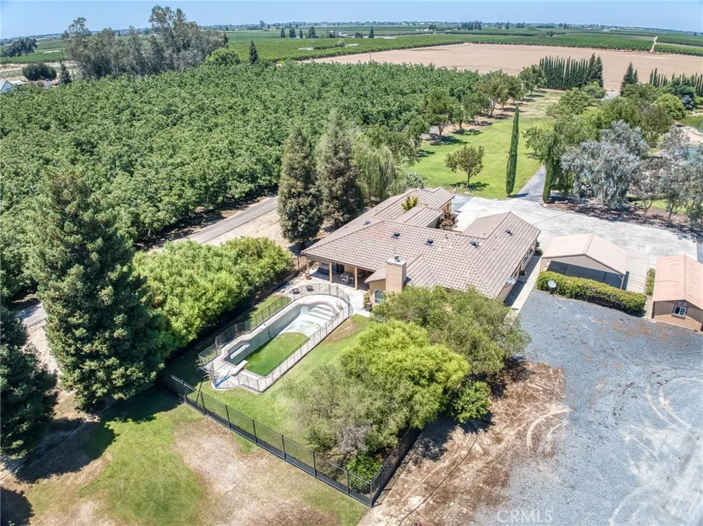 13715 E Nebraska Kingsburg, CA 93631