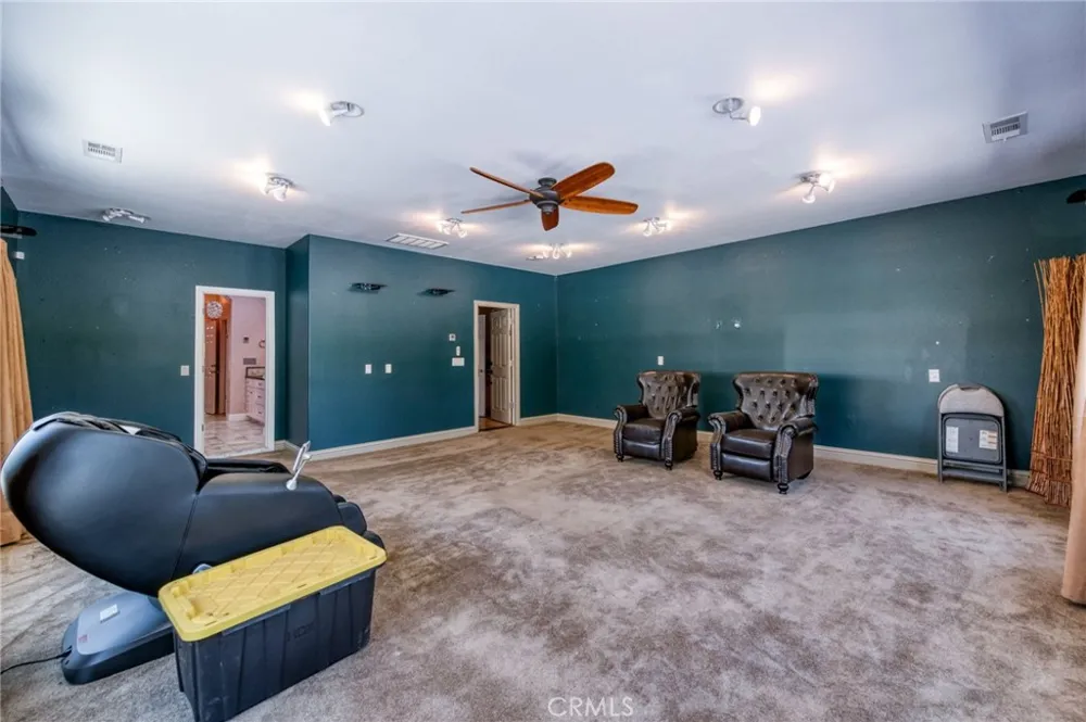 13715 E Nebraska Kingsburg, CA 93631