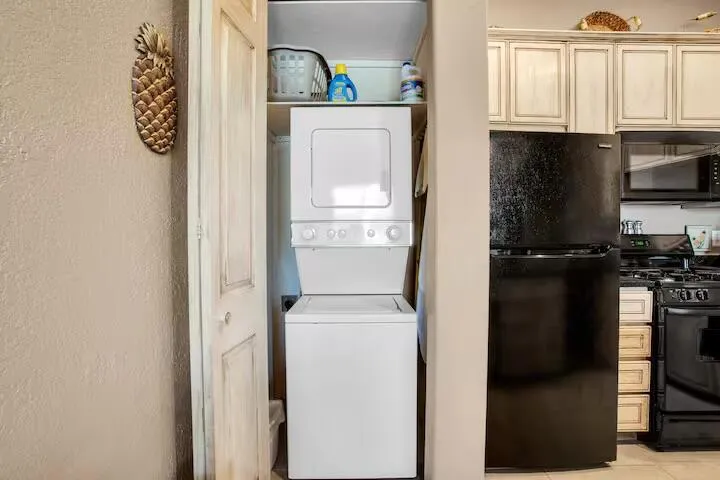 50700 Santa Rosa Plaza #5 La Quinta, CA 92253