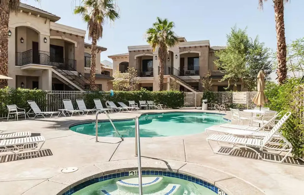 50700 Santa Rosa Plaza #5 La Quinta, CA 92253