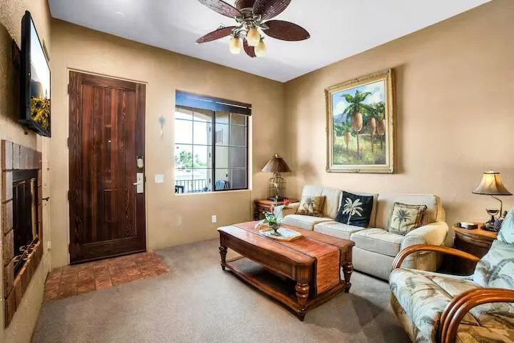 50700 Santa Rosa Plaza #5 La Quinta, CA 92253