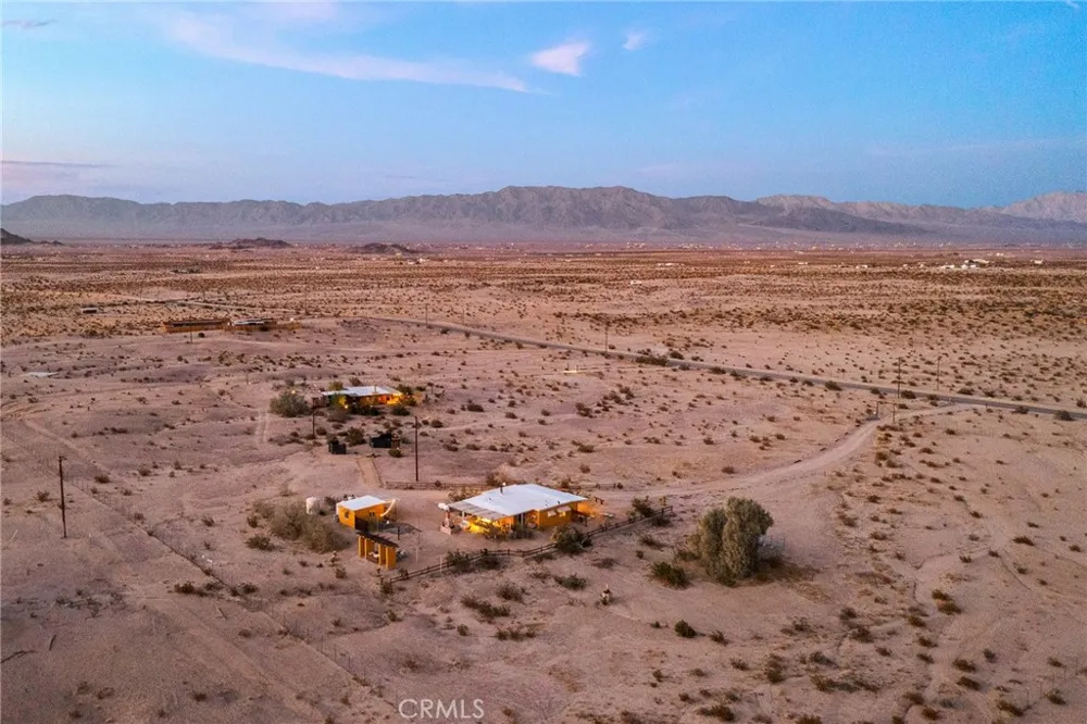 5188 Godwin 29 Palms, CA 92277
