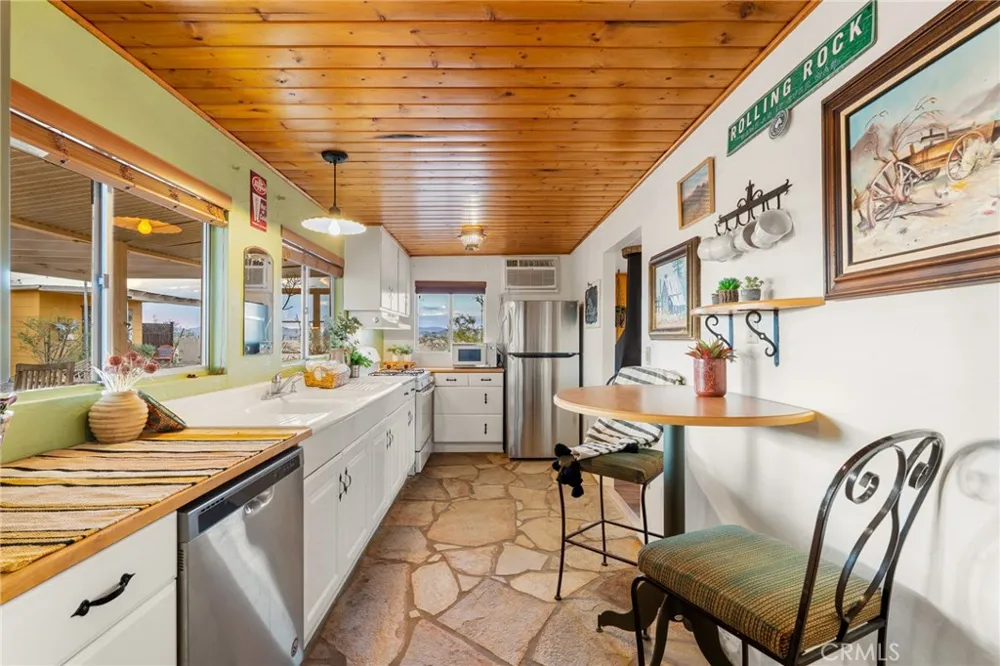 5188 Godwin 29 Palms, CA 92277