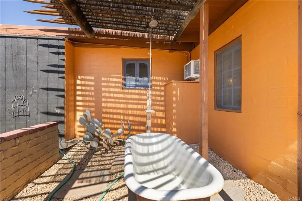 5188 Godwin 29 Palms, CA 92277