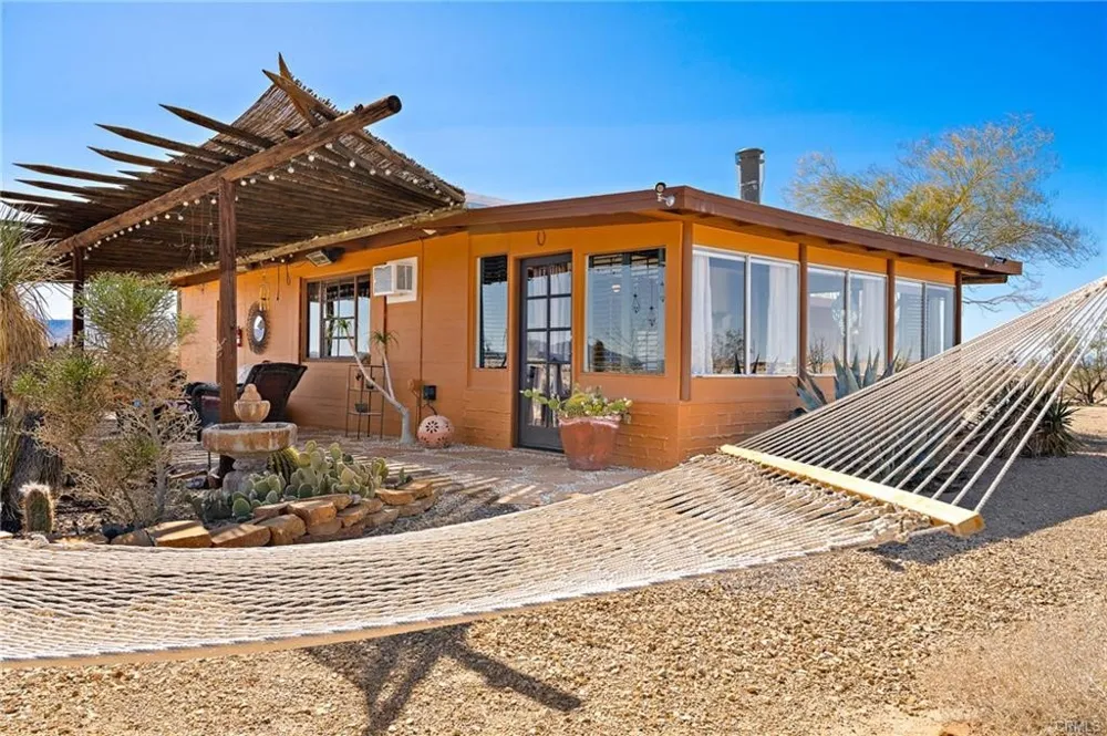 5188 Godwin 29 Palms, CA 92277
