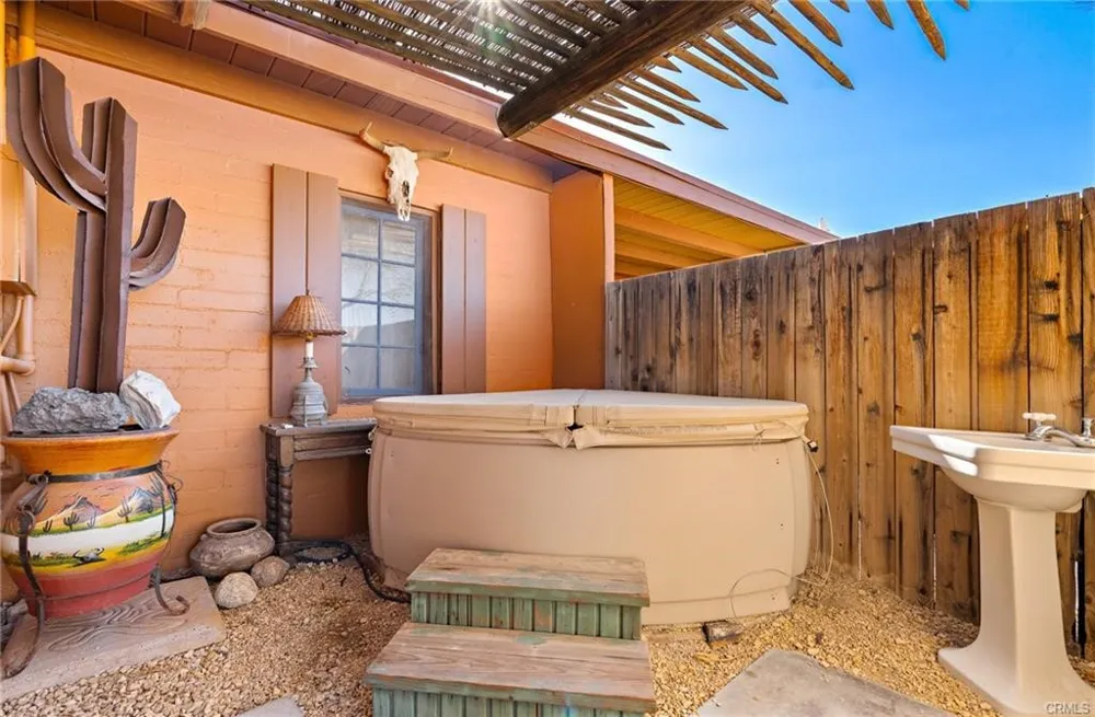 5188 Godwin 29 Palms, CA 92277