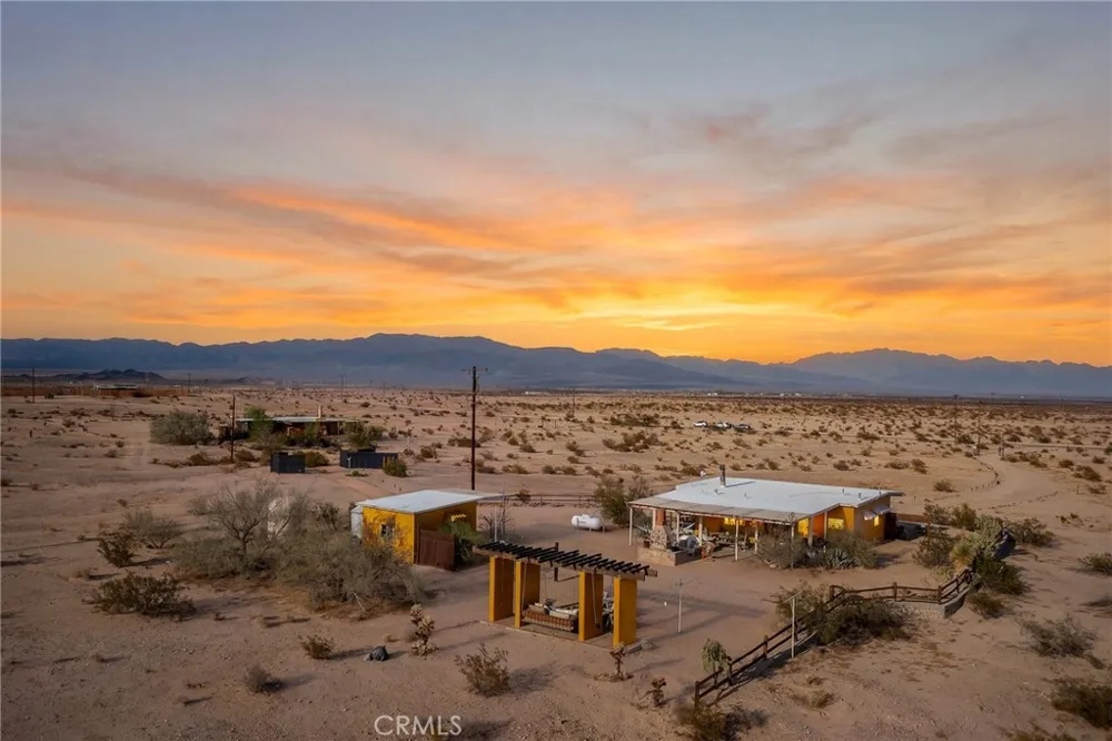 5188 Godwin 29 Palms, CA 92277