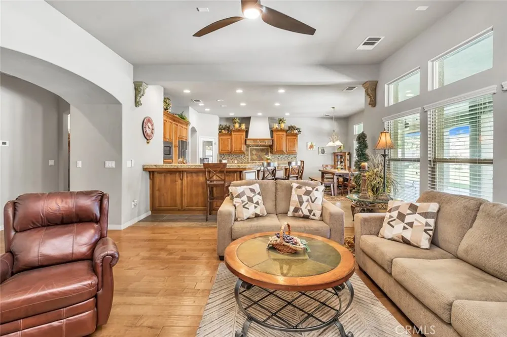 1909 Ordsall Bakersfield, CA 93311