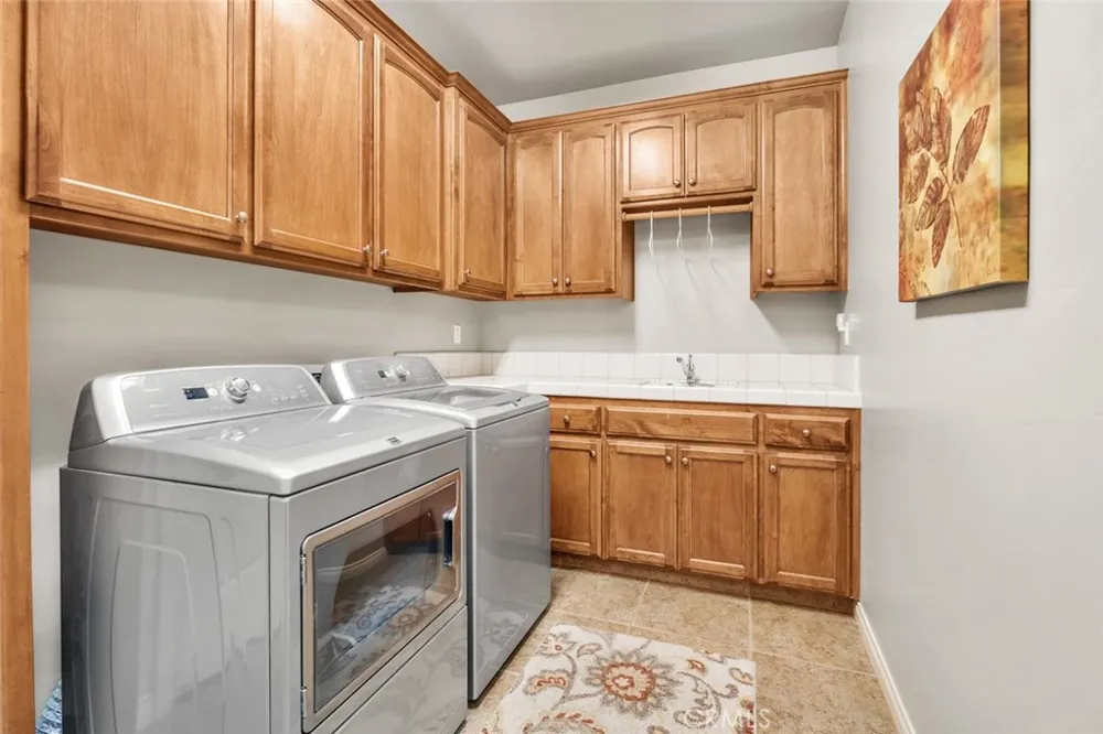 1909 Ordsall Bakersfield, CA 93311