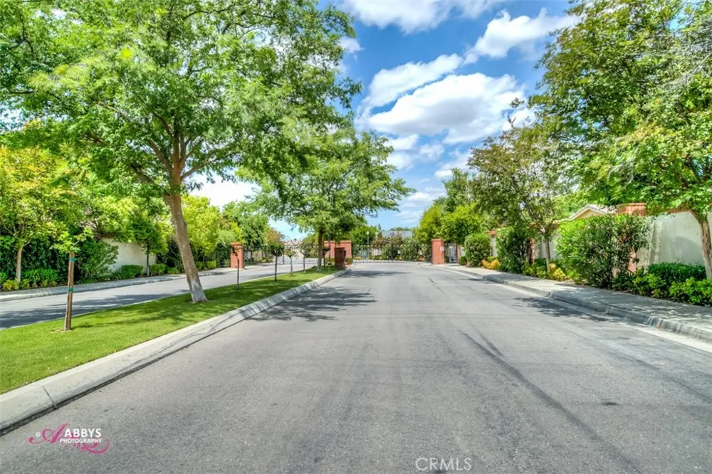 1909 Ordsall Bakersfield, CA 93311