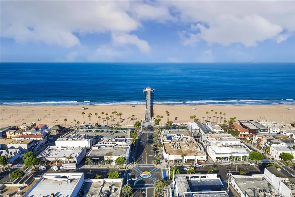 716 Manhattan Beach Boulevard Manhattan Beach, CA 90266