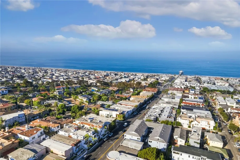 716 Manhattan Beach Boulevard Manhattan Beach, CA 90266