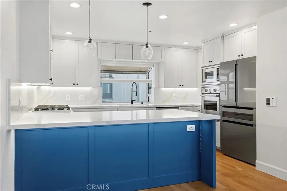716 Manhattan Beach Boulevard Manhattan Beach, CA 90266