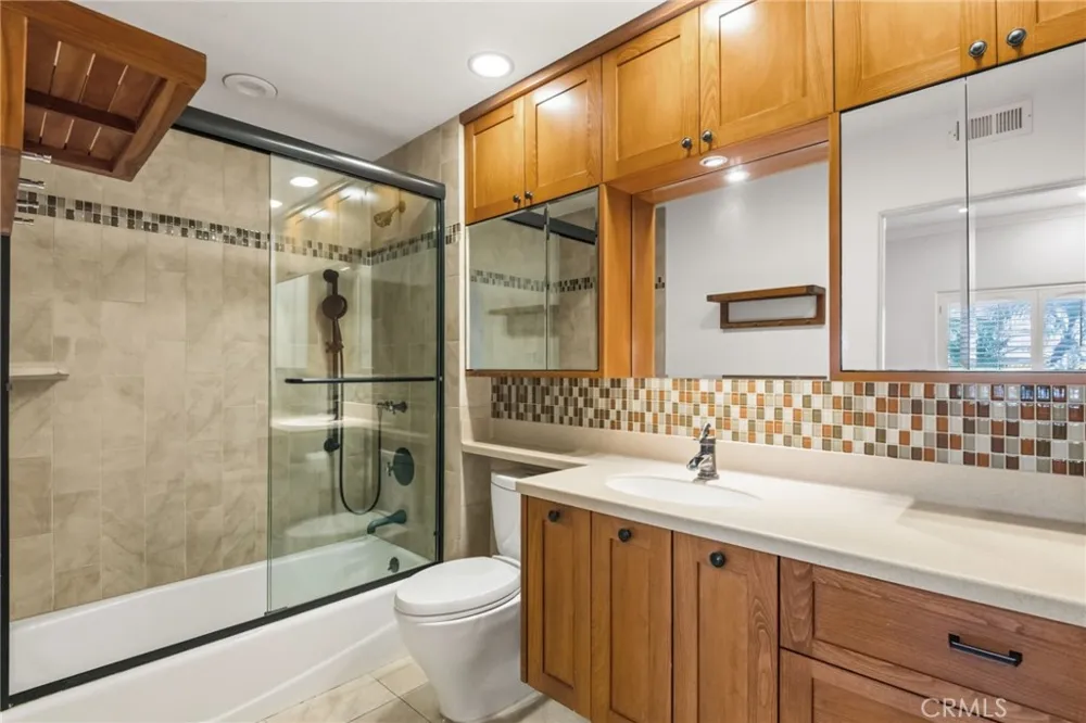 716 Manhattan Beach Boulevard Manhattan Beach, CA 90266