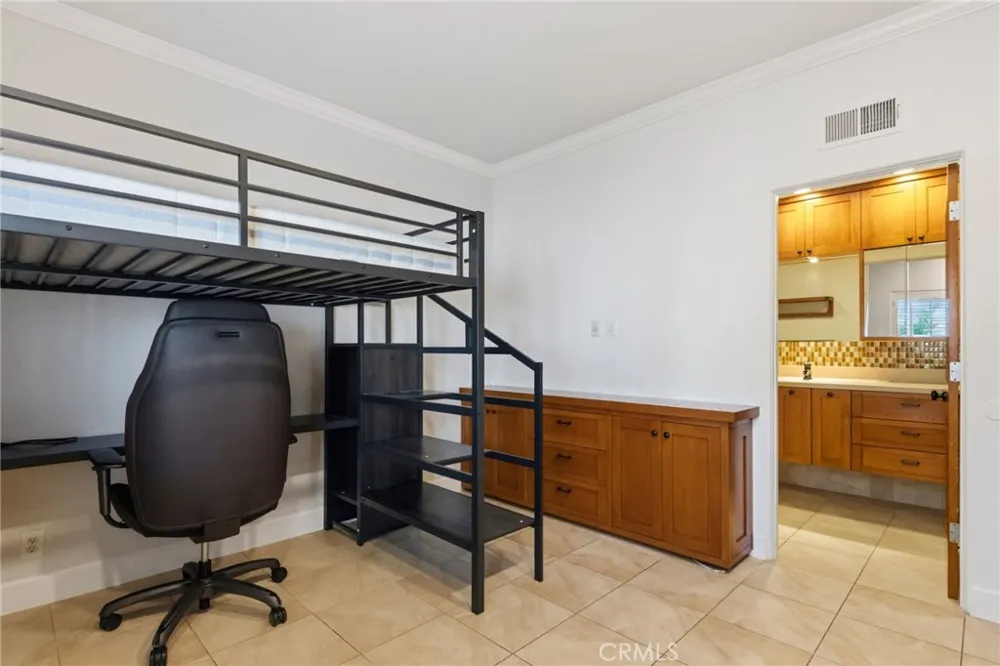 716 Manhattan Beach Boulevard Manhattan Beach, CA 90266