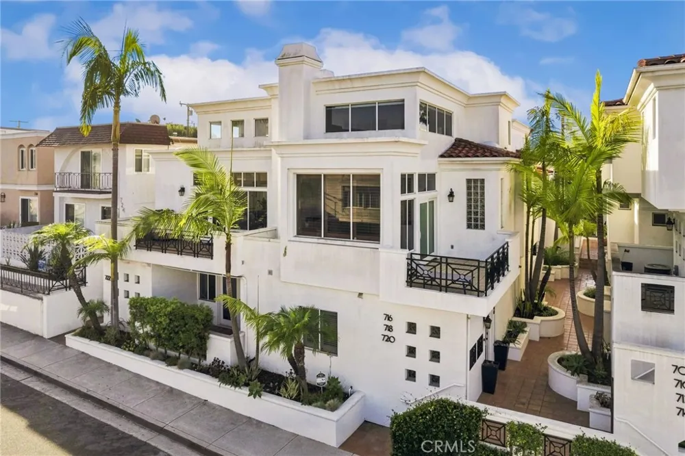 716 Manhattan Beach Boulevard Manhattan Beach, CA 90266